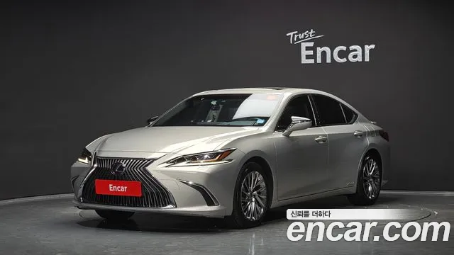 Lexus ES 2019
