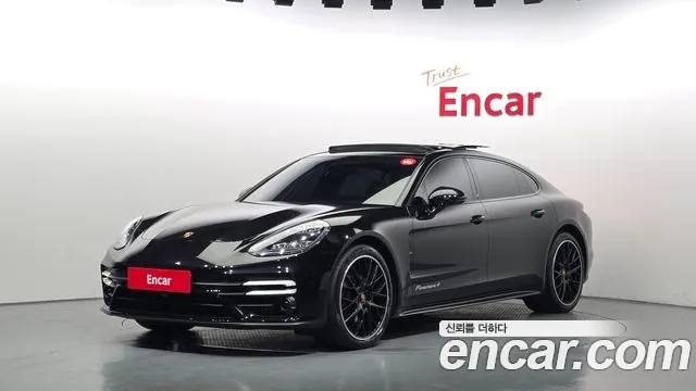 Porsche Panamera 2021