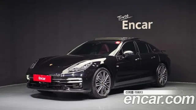 Porsche Panamera 2021
