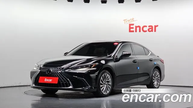 Lexus ES 2023
