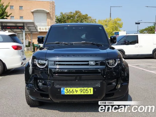 Land Rover Defender 2025