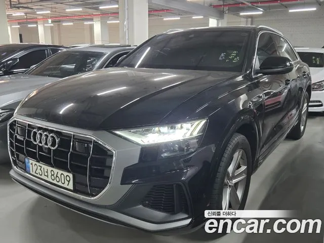 Audi Q8 2021