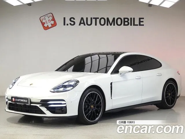 Porsche Panamera 2021