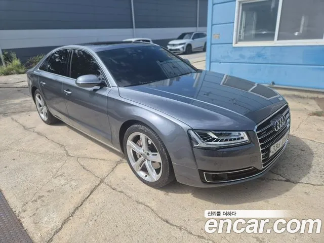 Audi A8 2016