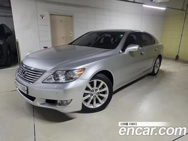 Lexus LS 2011