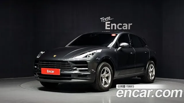Porsche Macan 2021