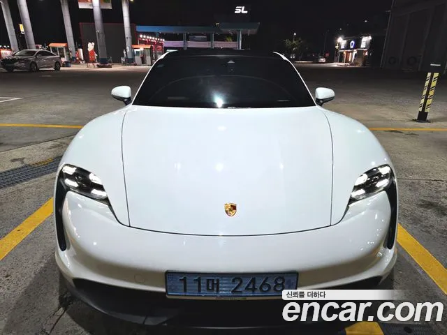 Porsche Taycan 2021