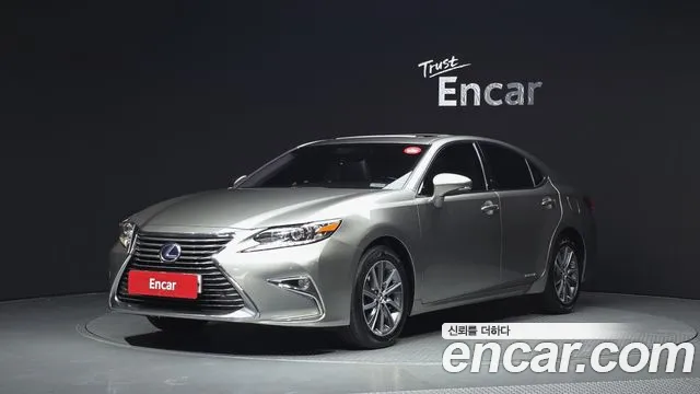 Lexus ES 2016