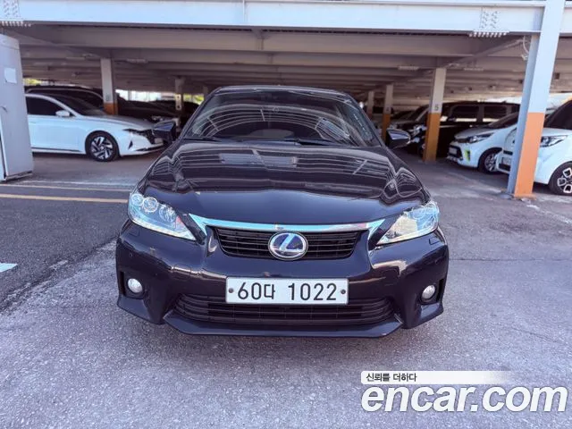 Lexus CT200h 2011