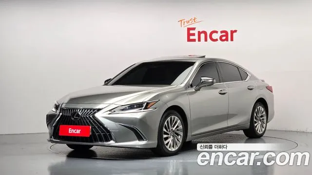 Lexus ES 2023
