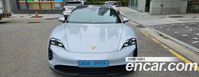 Porsche Taycan 2021