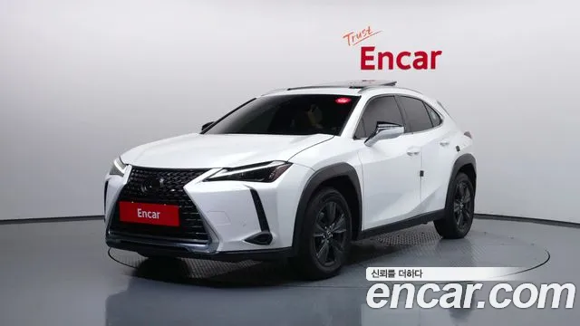 Lexus UX 2023