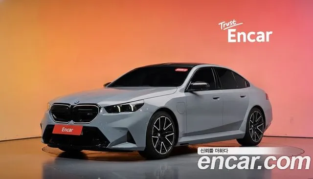 BMW M5 2025