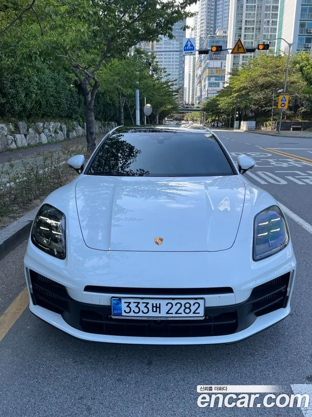 Porsche Panamera 2025