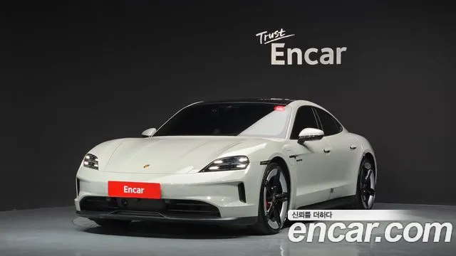 Porsche Taycan 2025
