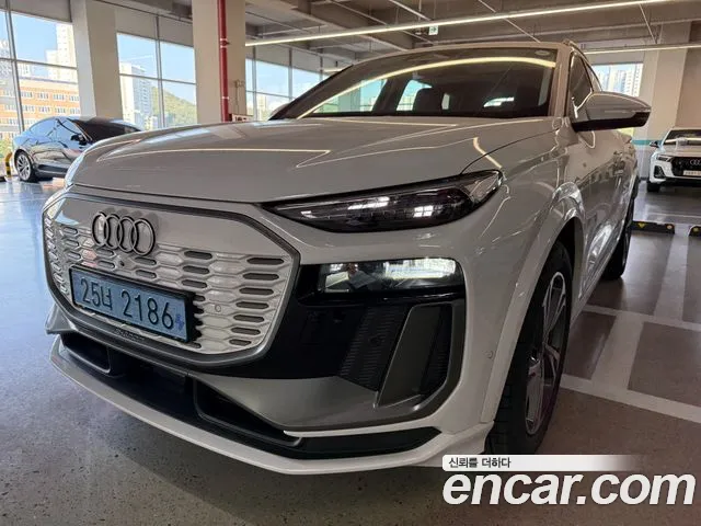 Audi Q6 e-tron 2026
