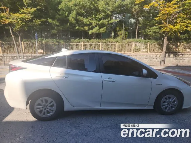 Toyota Prius 2016