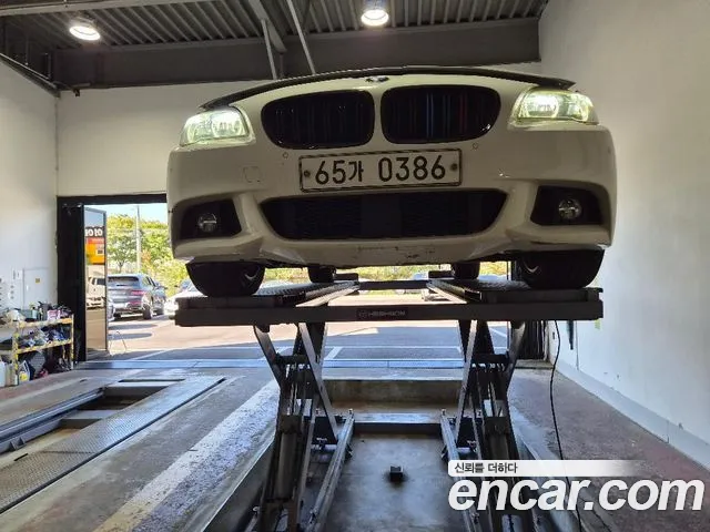 BMW 5-Series 2016