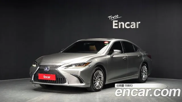 Lexus ES 2019
