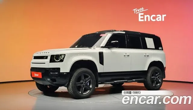 Land Rover Defender 2025