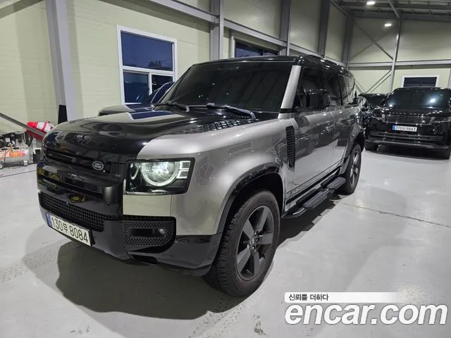 Land Rover Defender 2023