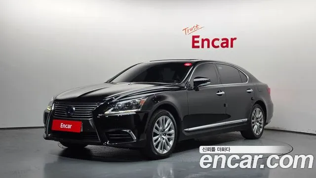 Lexus LS 2015