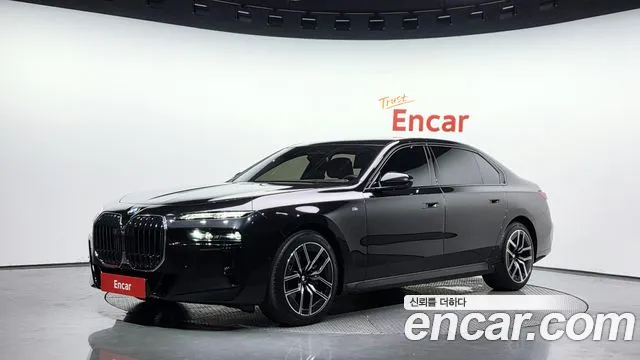 BMW 7-Series 2024