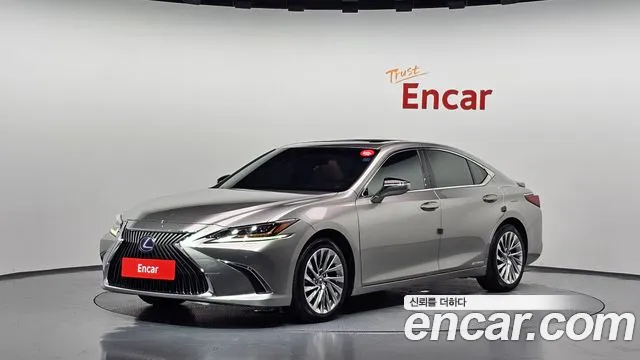 Lexus ES 2021