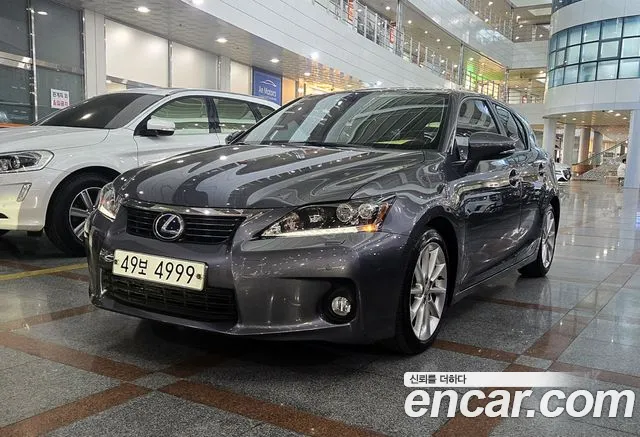 Lexus CT200h 2012