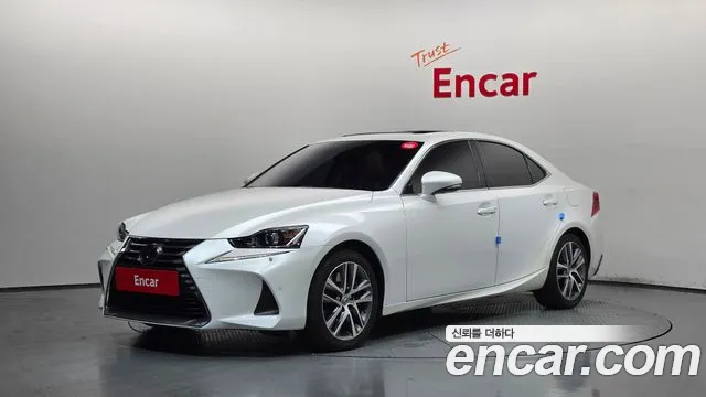 Lexus IS 2017
