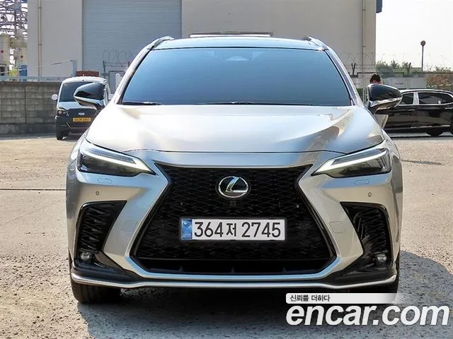 Lexus NX 2025