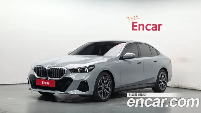 BMW 5-Series 2025