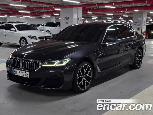 BMW 5-Series 2022