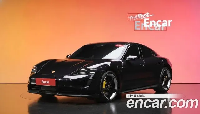 Porsche Taycan 2021