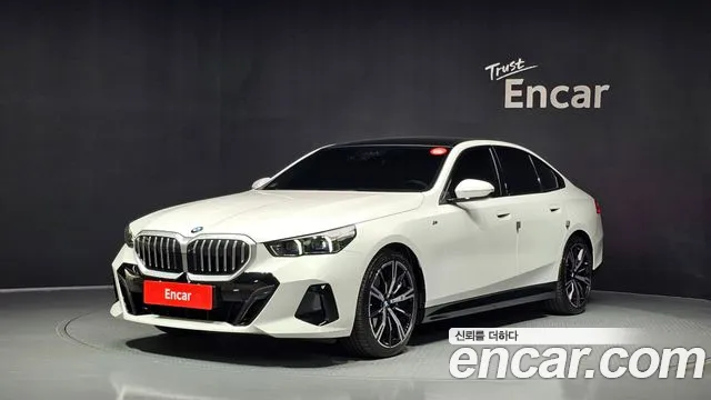 BMW 5-Series 2025