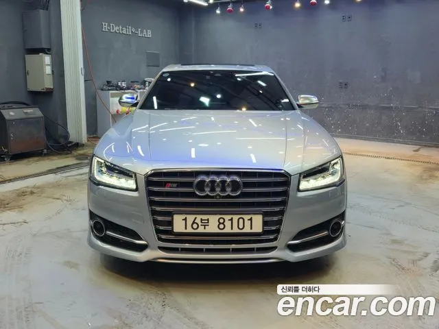 Audi S8 2014