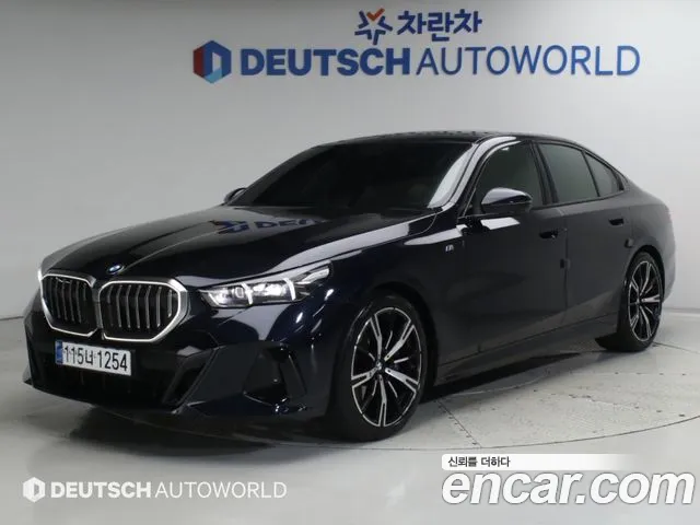 BMW 5-Series 2024