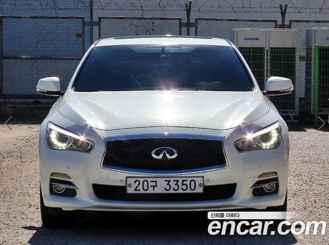 Infiniti Q50 2015