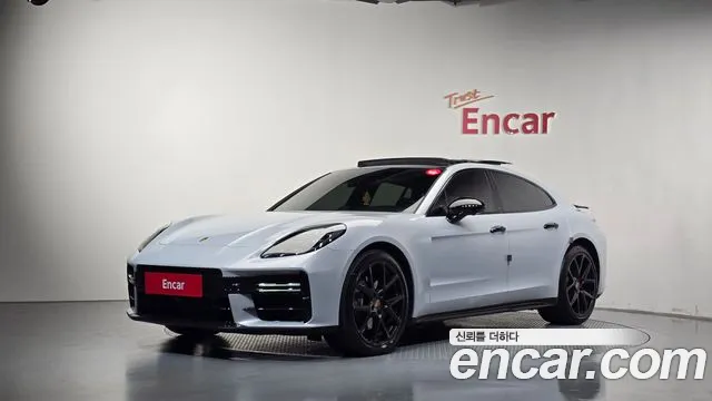 Porsche Panamera 2025