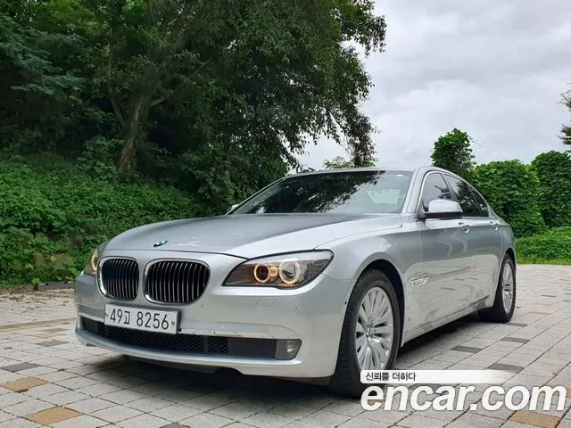 BMW 7-Series 2010