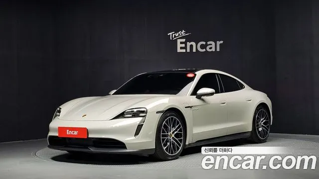 Porsche Taycan 2023