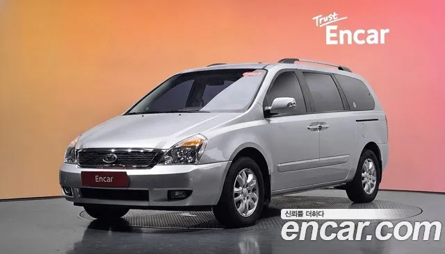 Kia Carnival 2012