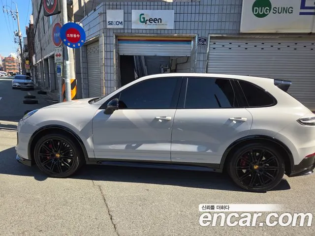 Porsche Cayenne 2016