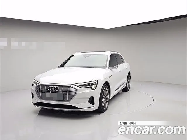 Audi e-tron 2021