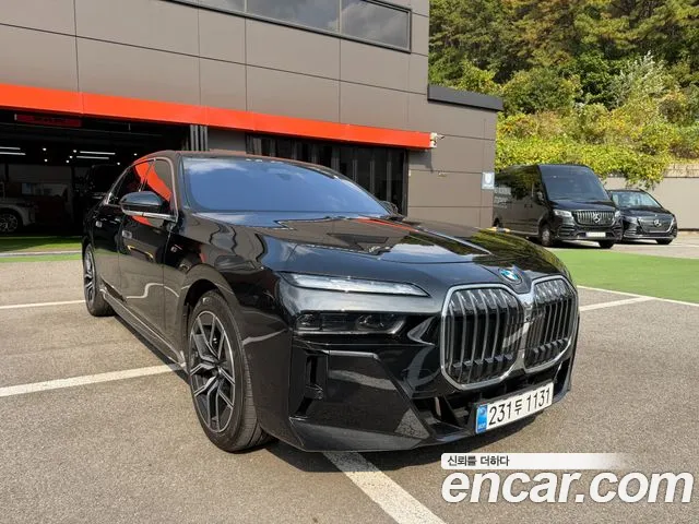 BMW 7-Series 2025