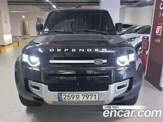 Land Rover Defender 2021