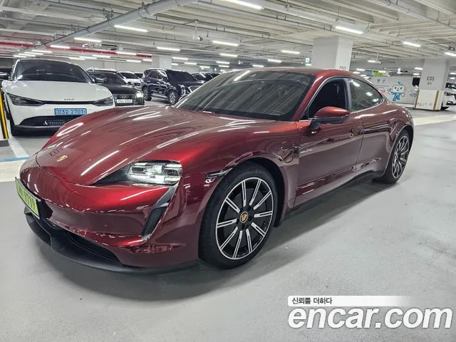 Porsche Taycan 2022