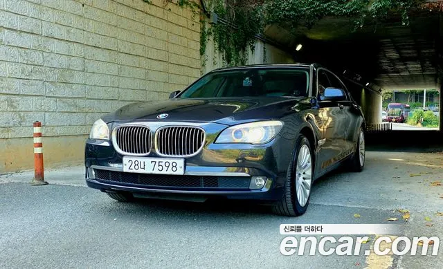 BMW 7-Series 2011