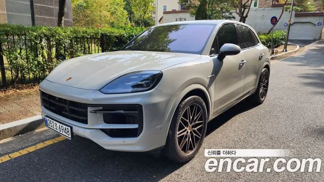 Porsche Cayenne 2025