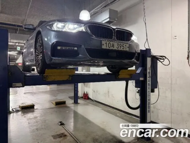 BMW 5-Series 2018